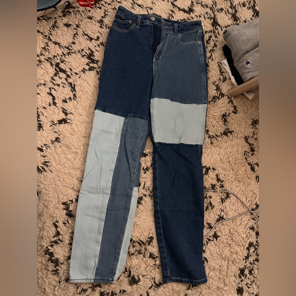 Hollister Blue Ultra High-Rise Mom Jeans